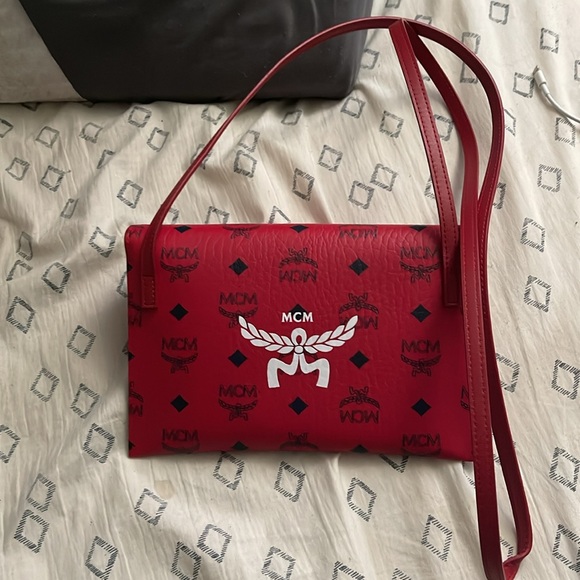 Lmk - Picture 2 of 2